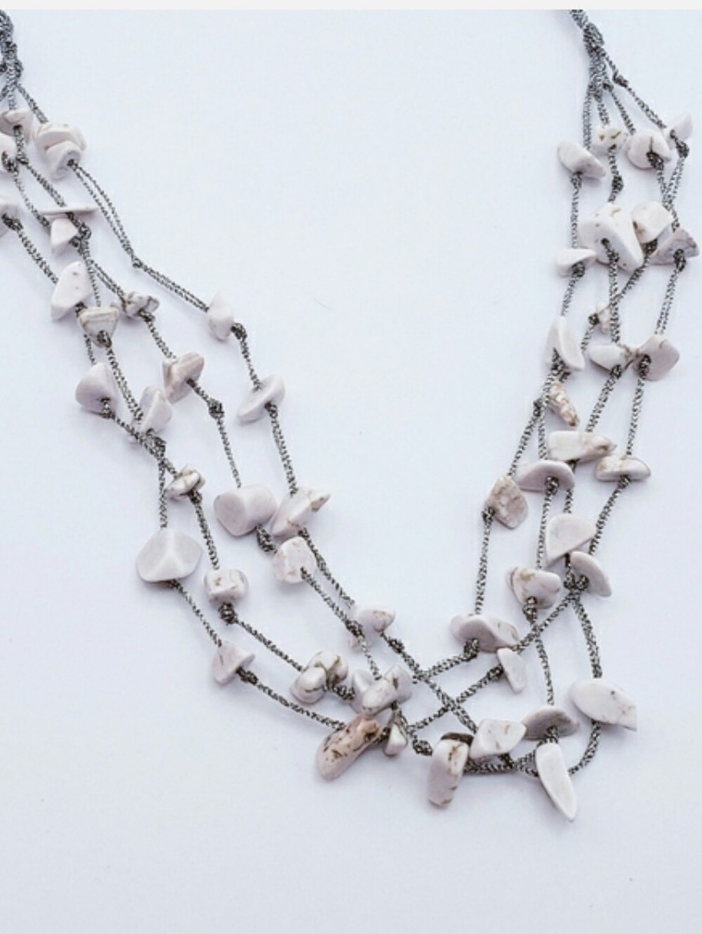 Elegant 5 Layered Shell Necklace